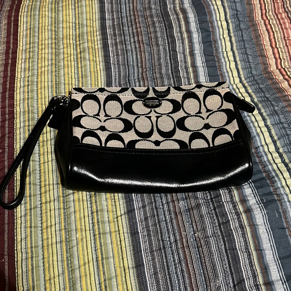 NWOT Coach wristlet